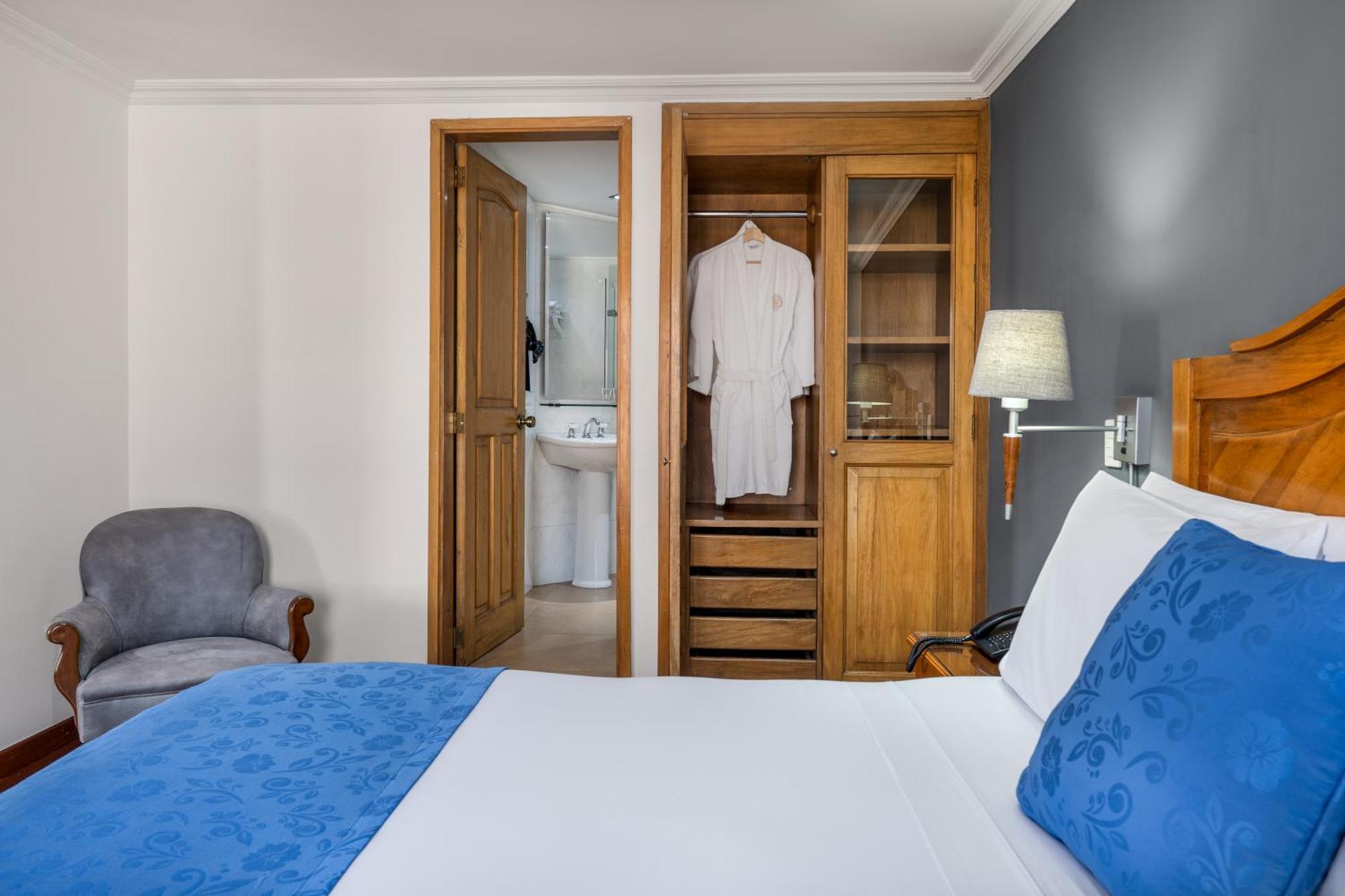 Hotel Egina Bogotá Dış mekan fotoğraf